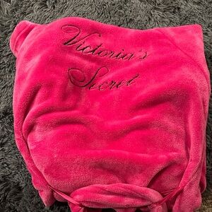 Victoria's Secret Fuchsia Plush Robe